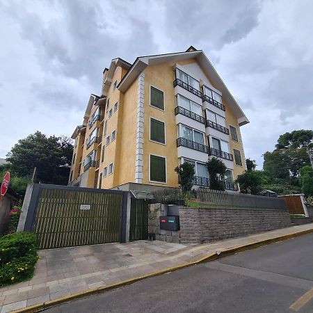 1D Com Lareira No Centro De Gramado Apartman Kültér fotó