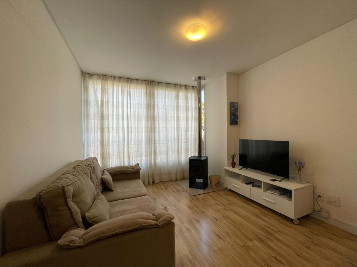 1D Com Lareira No Centro De Gramado Apartman Kültér fotó
